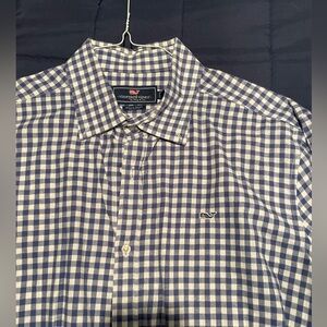 Men’s vineyard vines button down